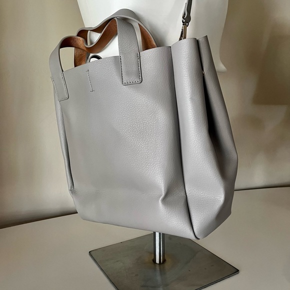 Zara Basic Adjustable Gray copper colors. Removable strap. Excellent condition - Picture 3 of 11